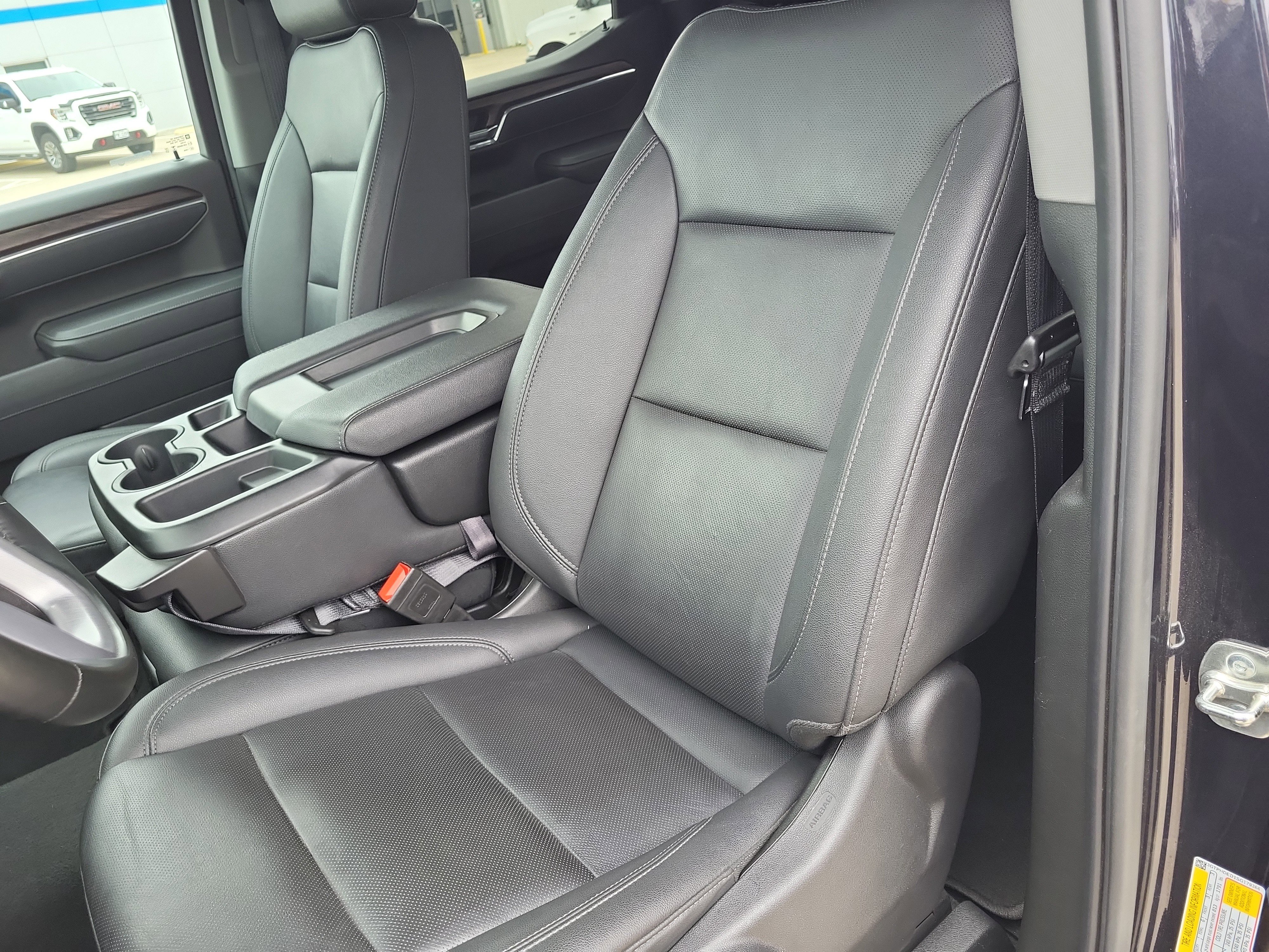 Used 2025 GMC Sierra 1500 SLT image 15