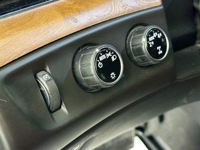 Used 2017 Cadillac Escalade Premium Luxury AWD/4WD image 10