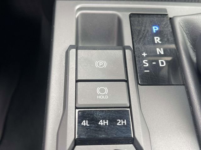 Used 2024 Toyota Tacoma SR5 AWD/4WD image 29