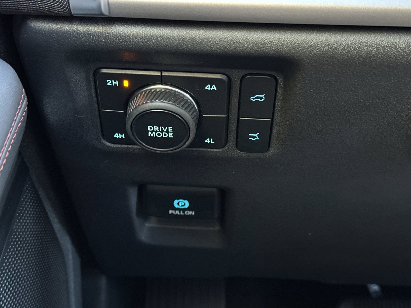 New 2025 Ford Expedition Active image 33