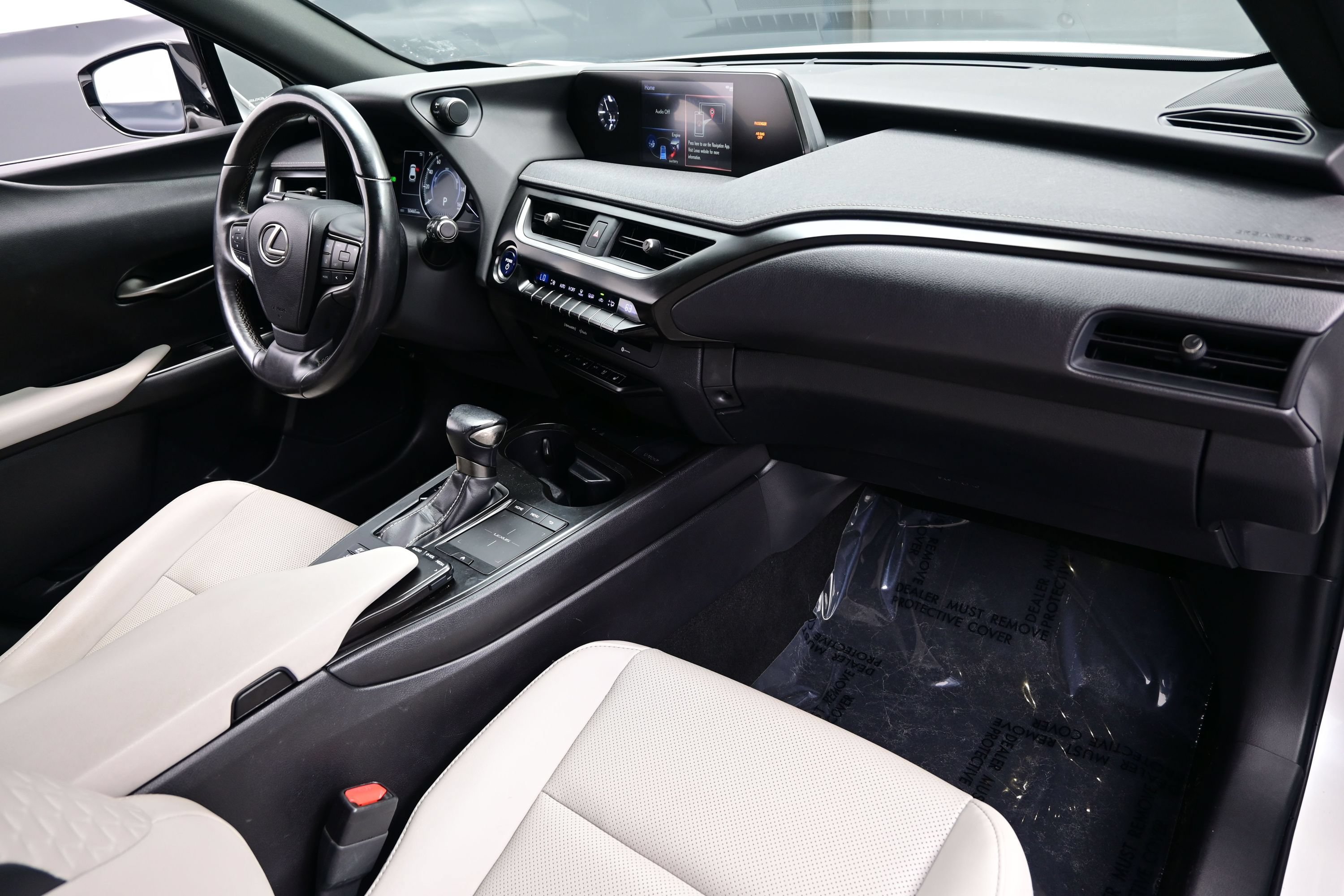 Used 2020 Lexus UX 250h w/ Premium Package AWD/4WD image 15