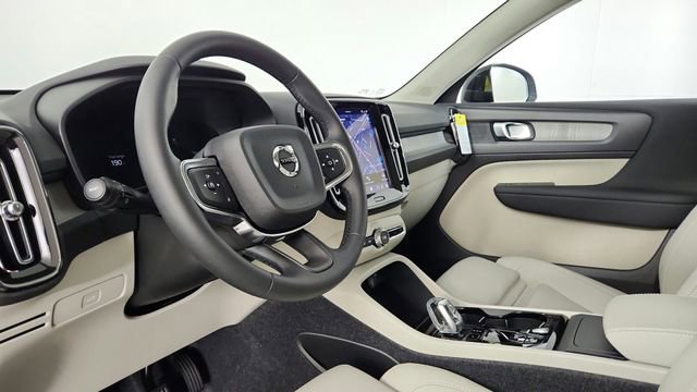 Certified 2026 Volvo XC40 B5 Plus w/ Protection Package Premier AWD/4WD image 12