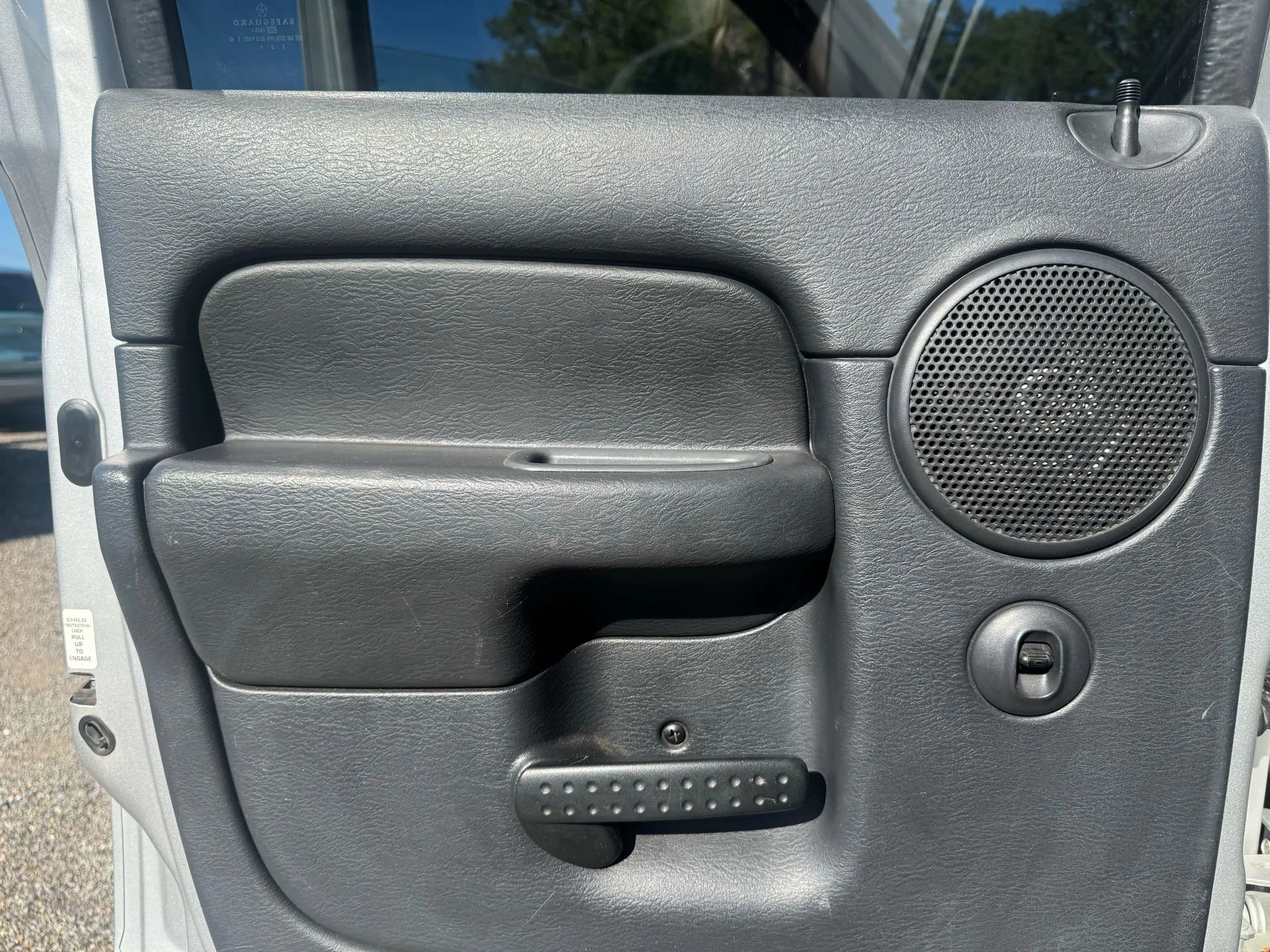 Used 2004 Dodge Ram 3500 Truck SLT w/ Sport Appearance Group image 13