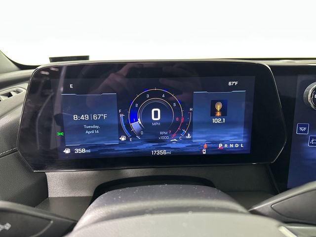 Used 2025 Chevrolet Traverse LT w/ Sun and Wheel Package image 17