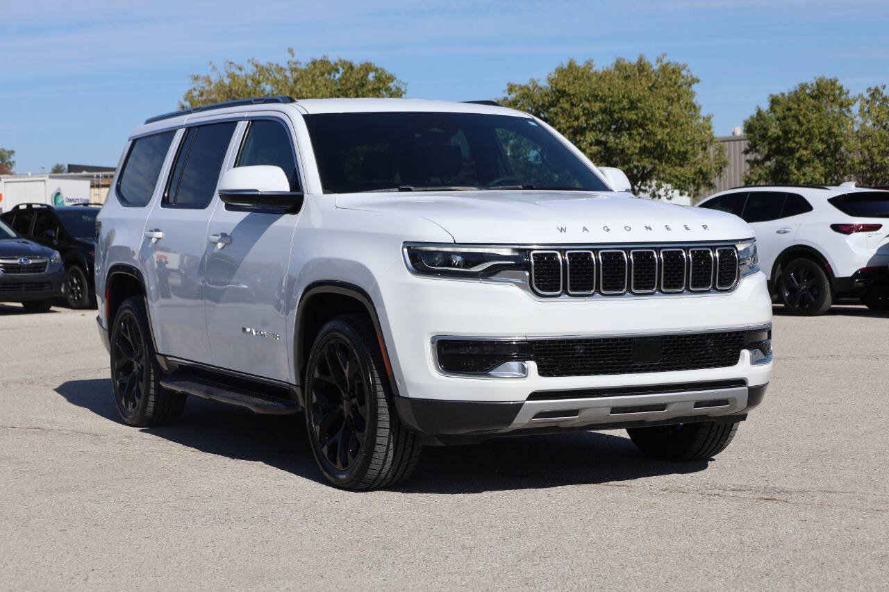 Used 2022 Jeep Wagoneer Series II AWD/4WD image 4