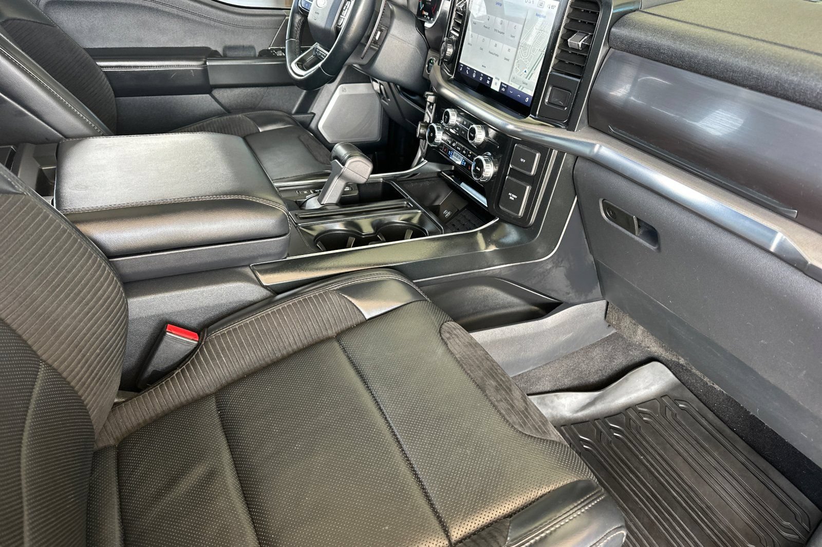 Used 2023 Ford F150 Raptor w/ Raptor 37 Performance Package AWD/4WD image 17