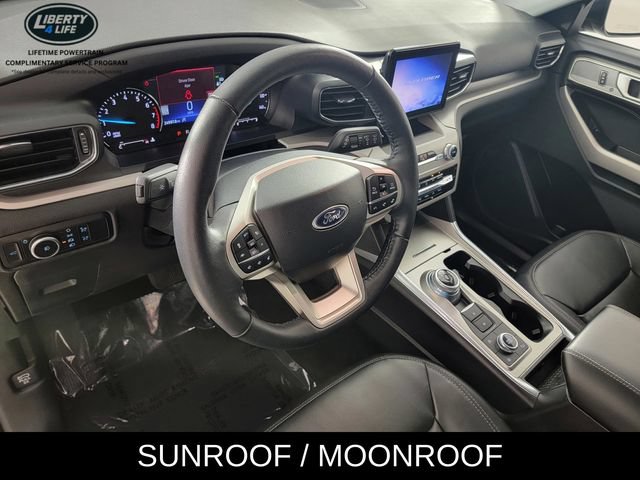 Used 2023 Ford Explorer XLT w/ Equipment Group 202A AWD/4WD image 12