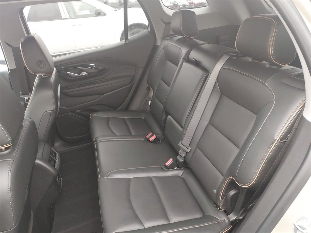 Used 2022 GMC Terrain AT4 w/ Tech Package image 28