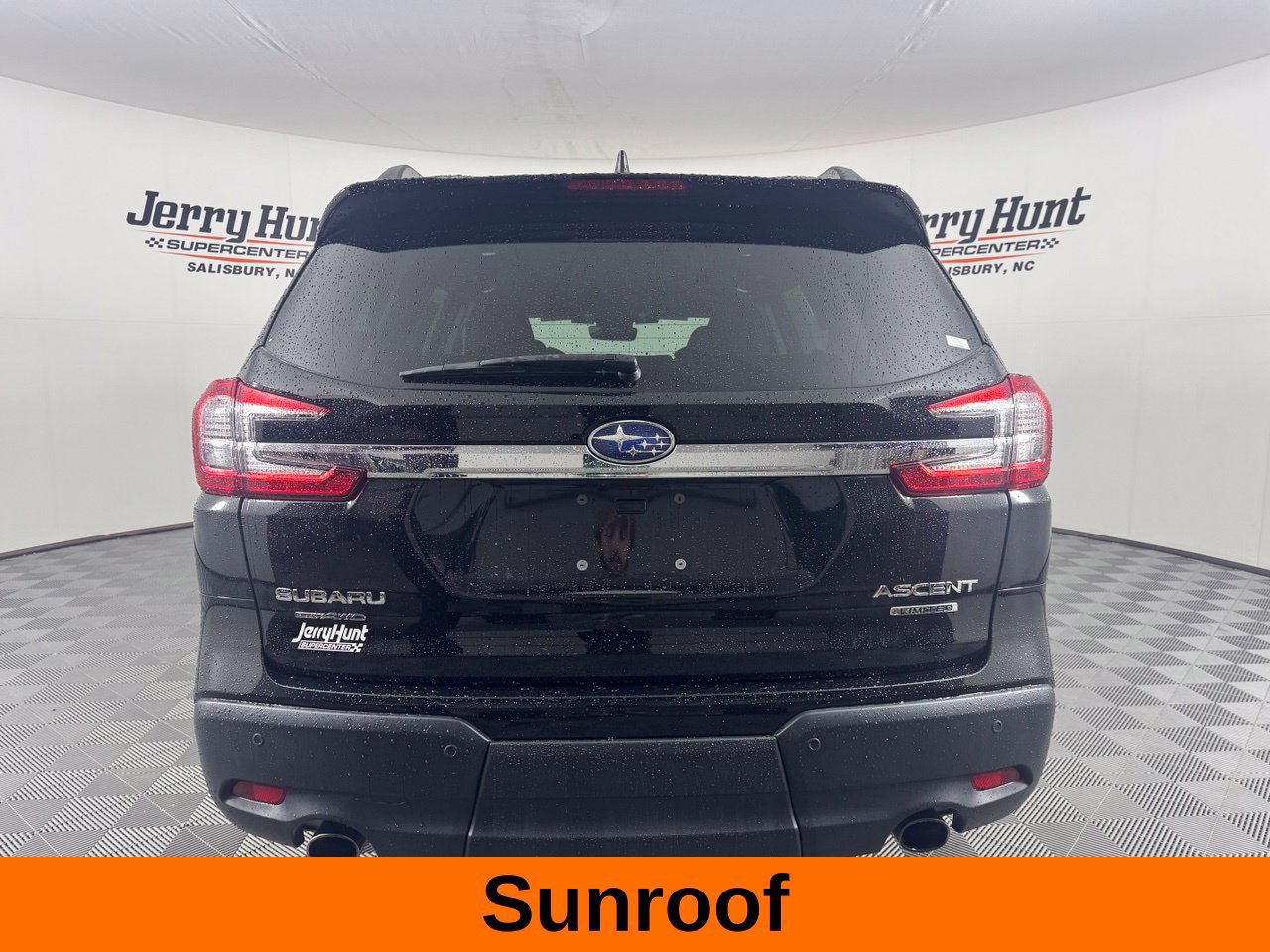 Used 2023 Subaru Ascent Limited w/ Technology Package AWD/4WD image 8