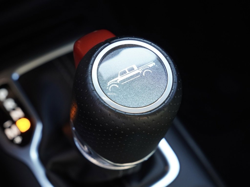 Used 2024 Jeep Gladiator Mojave w/ Convenience Group image 18