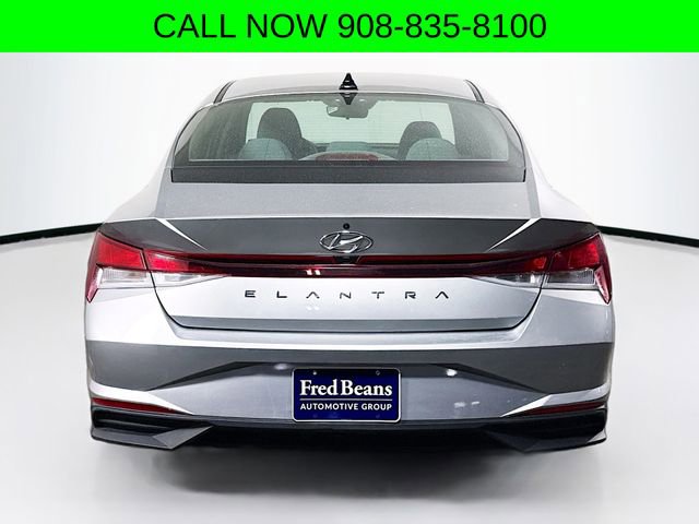 Used 2023 Hyundai Elantra SEL image 6
