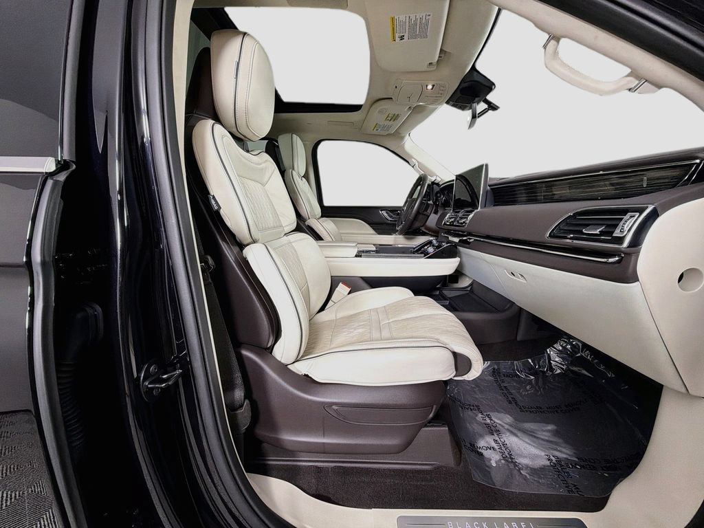 Used 2023 Lincoln Navigator L Black Label AWD/4WD image 30