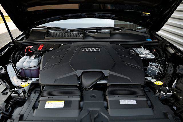Certified 2026 Audi Q7 3.0T Prestige image 32