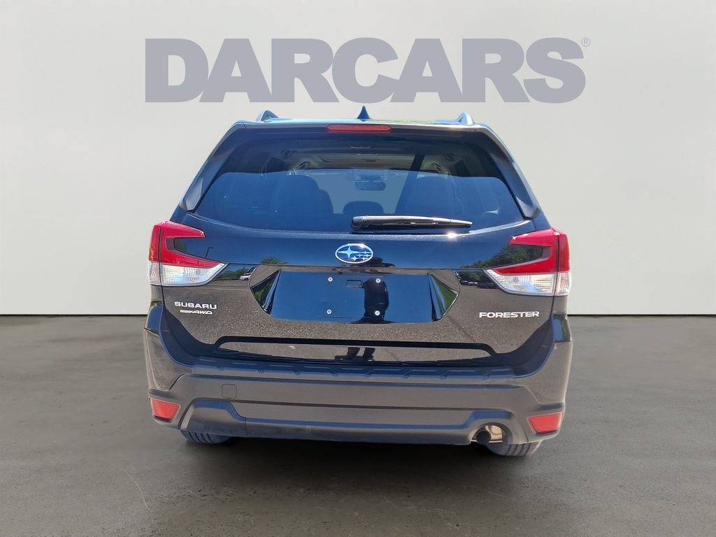 Used 2020 Subaru Forester Premium AWD/4WD image 5