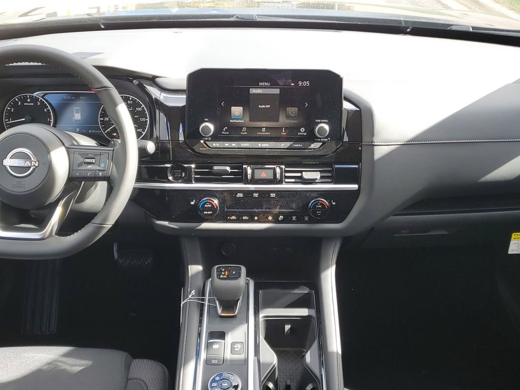 New 2025 Nissan Pathfinder SV image 25