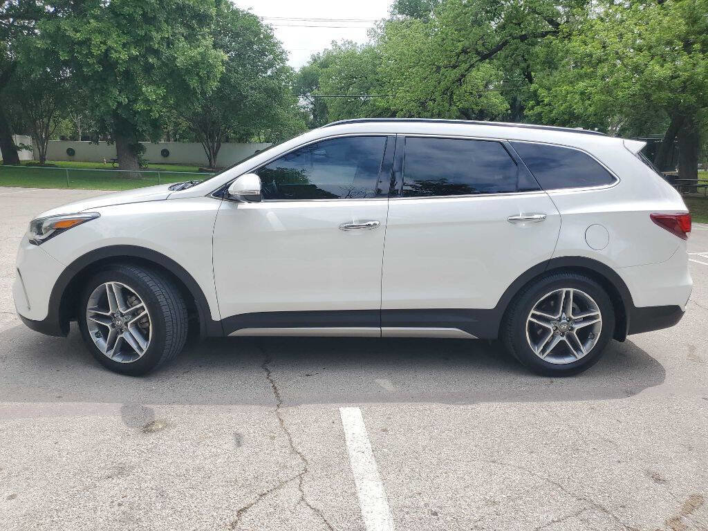 Used 2017 Hyundai Santa Fe Limited FWD image 3
