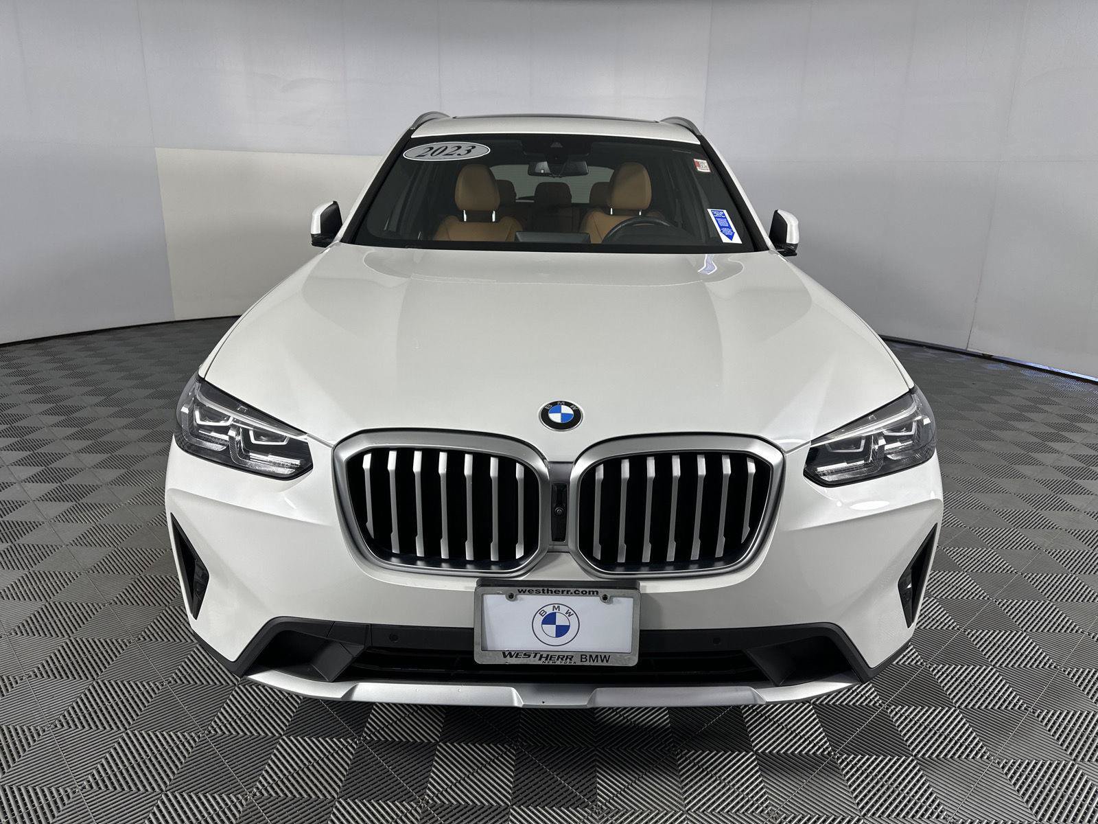 Used 2023 BMW X3 xDrive30i w/ Convenience Package AWD/4WD image 3