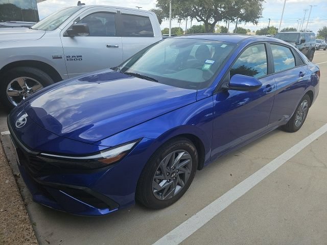 Certified 2024 Hyundai Elantra SEL FWD image 1