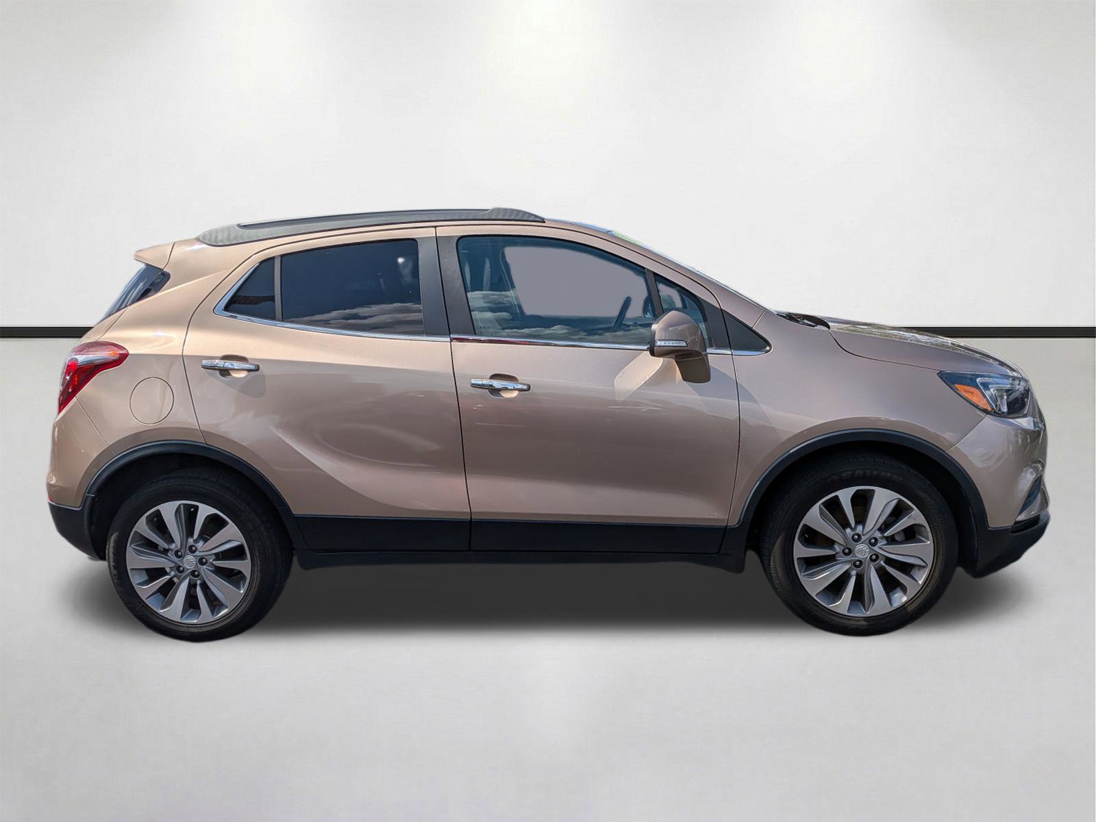 Used 2019 Buick Encore Preferred w/ Safety Package image 3