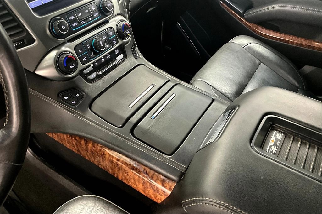 Used 2017 Chevrolet Suburban Premier image 17