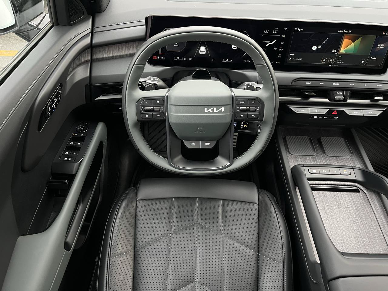 Used 2027 Kia Telluride SX Prestige X-Line w/ Towing Package AWD/4WD image 4