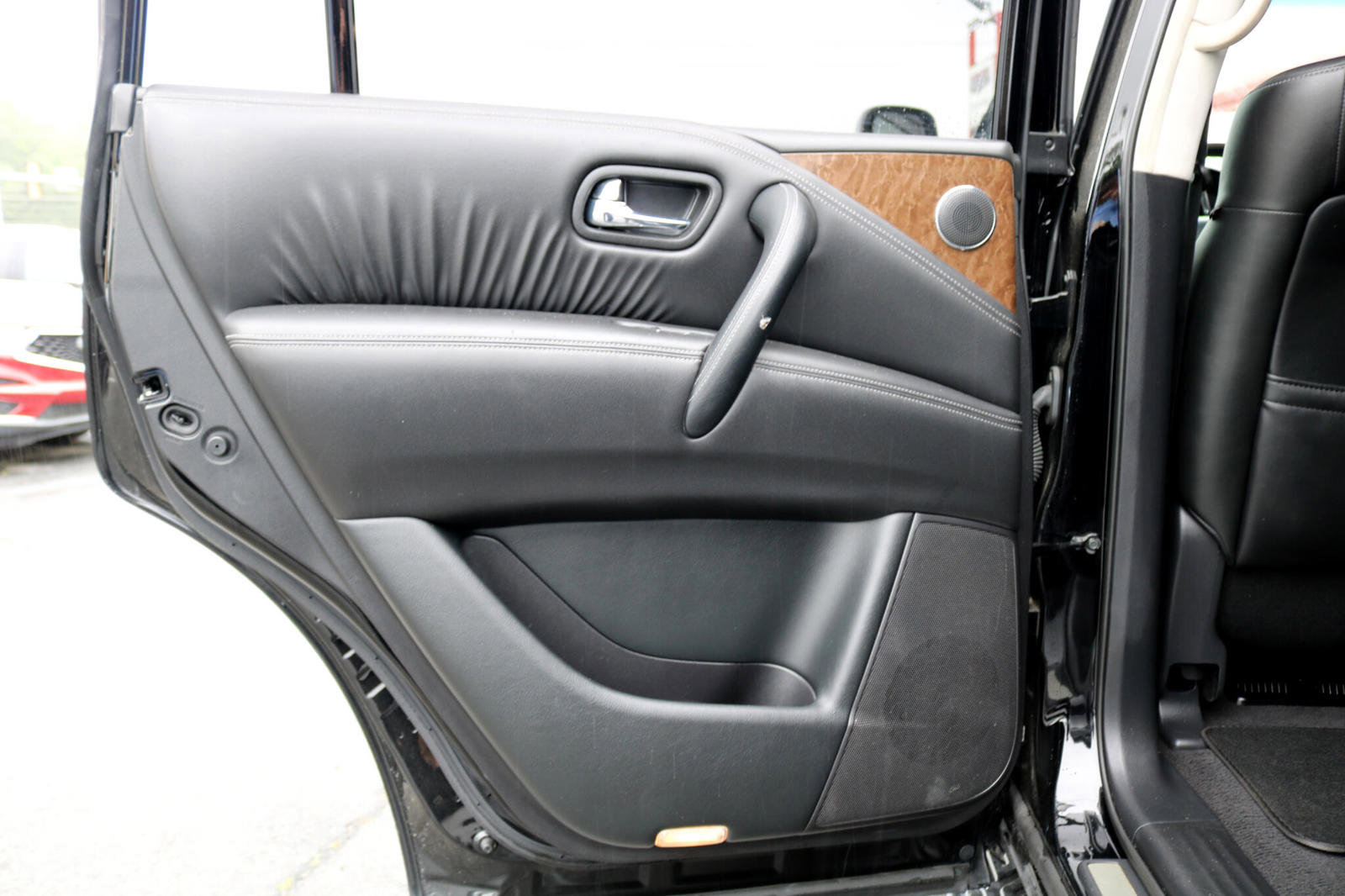 Used 2017 INFINITI QX80 4WD image 41