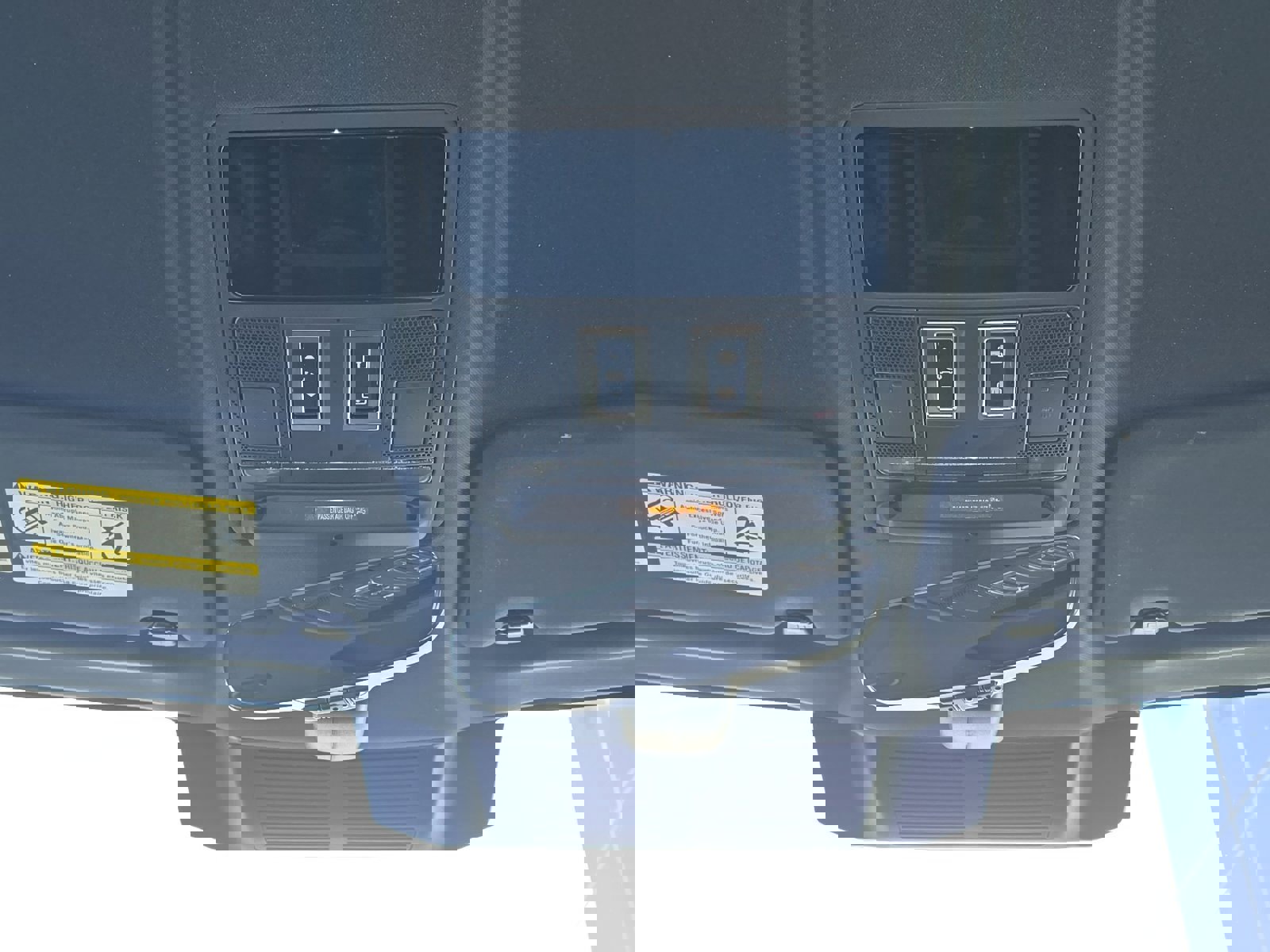 Certified 2024 Land Rover Defender 110 X-Dynamic SE image 22