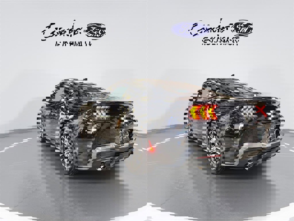 Used 2024 Ford Mustang Coupe image 6