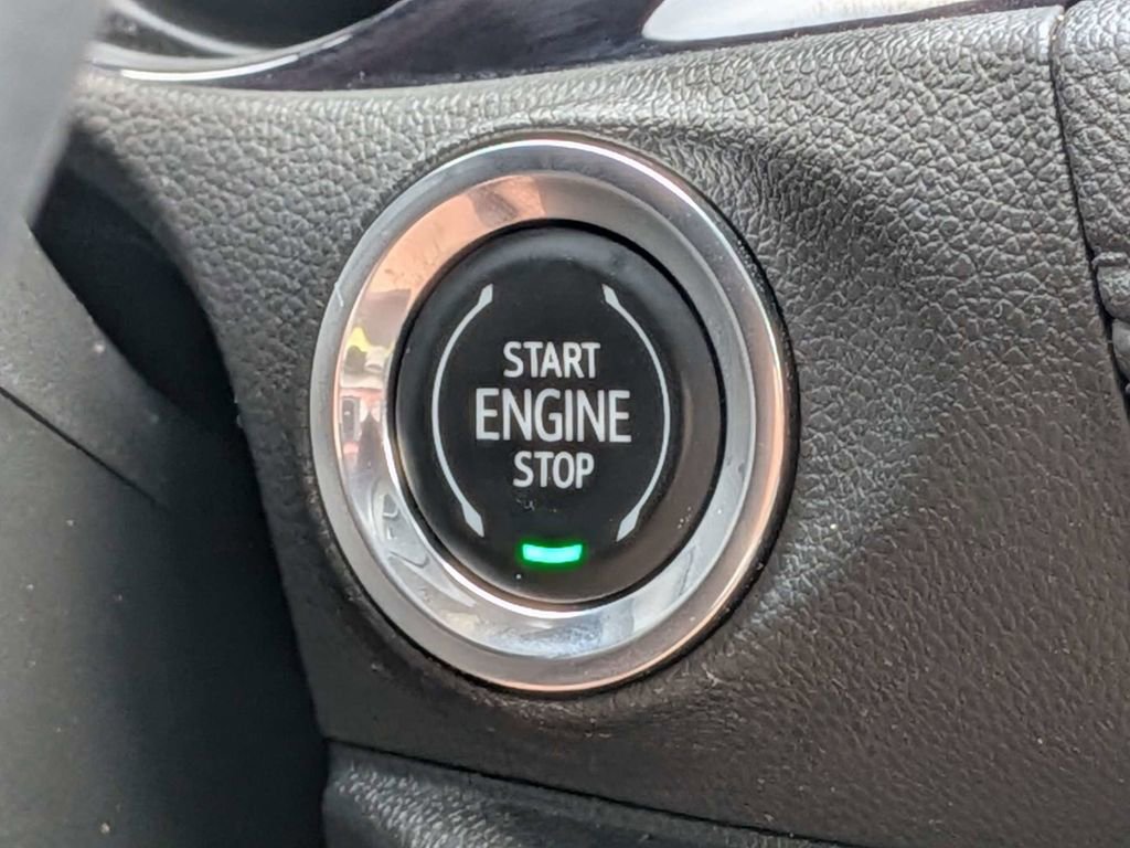 Used 2022 Buick Encore GX Select image 38