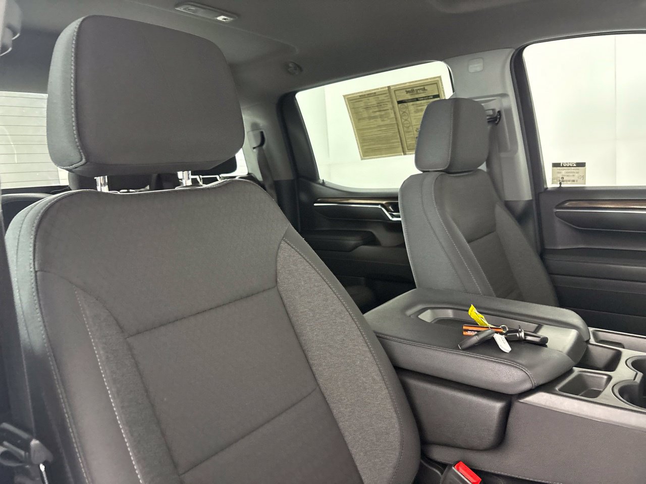 Used 2024 Chevrolet Silverado 1500 LT RWD image 28