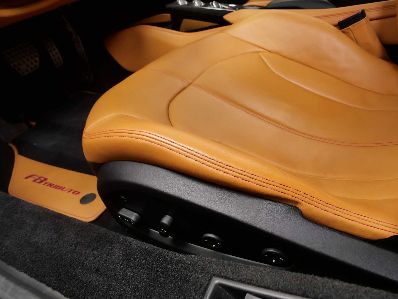 Certified 2020 Ferrari F8 Tributo image 18