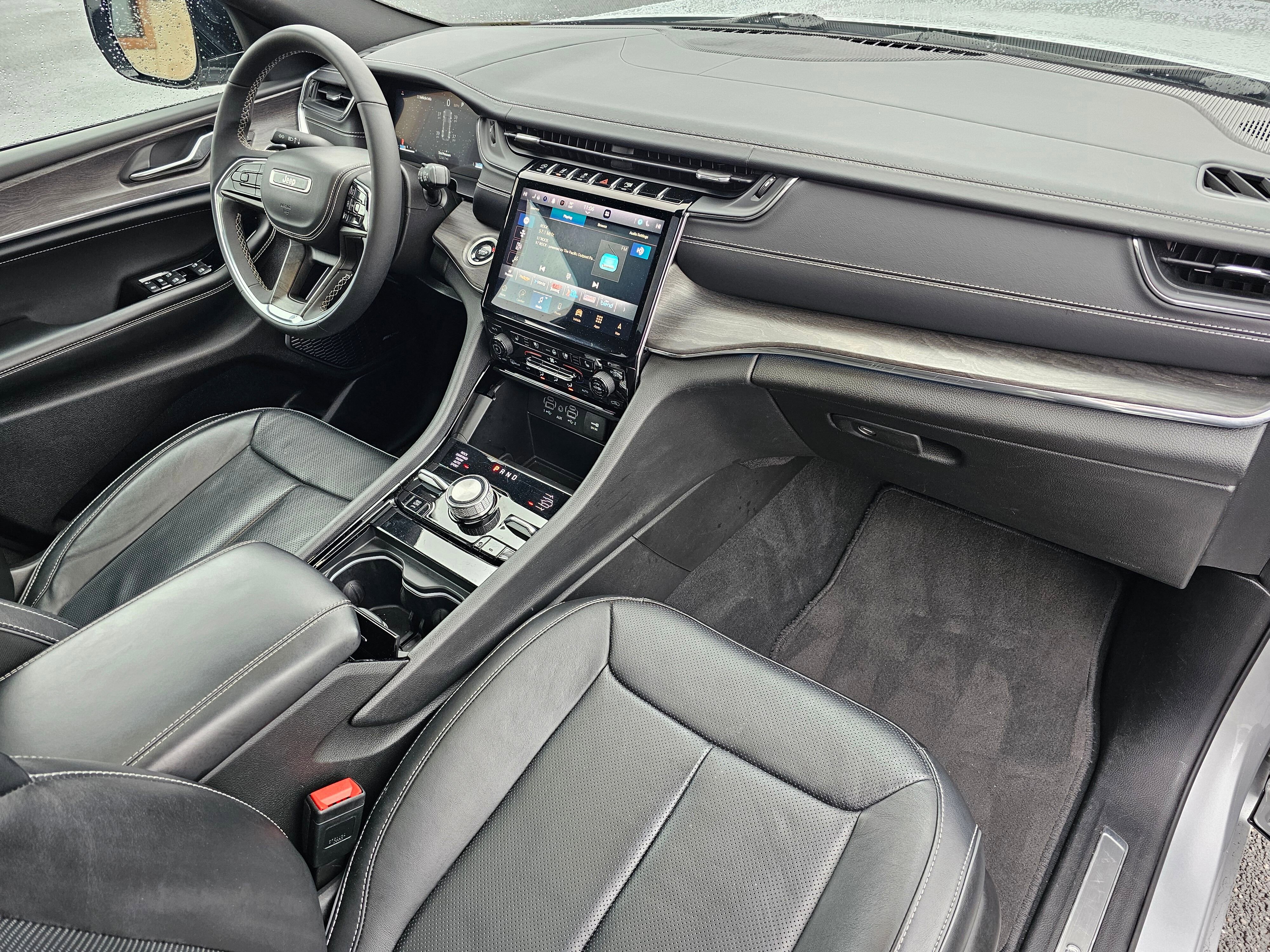 Used 2024 Jeep Grand Cherokee Overland image 15