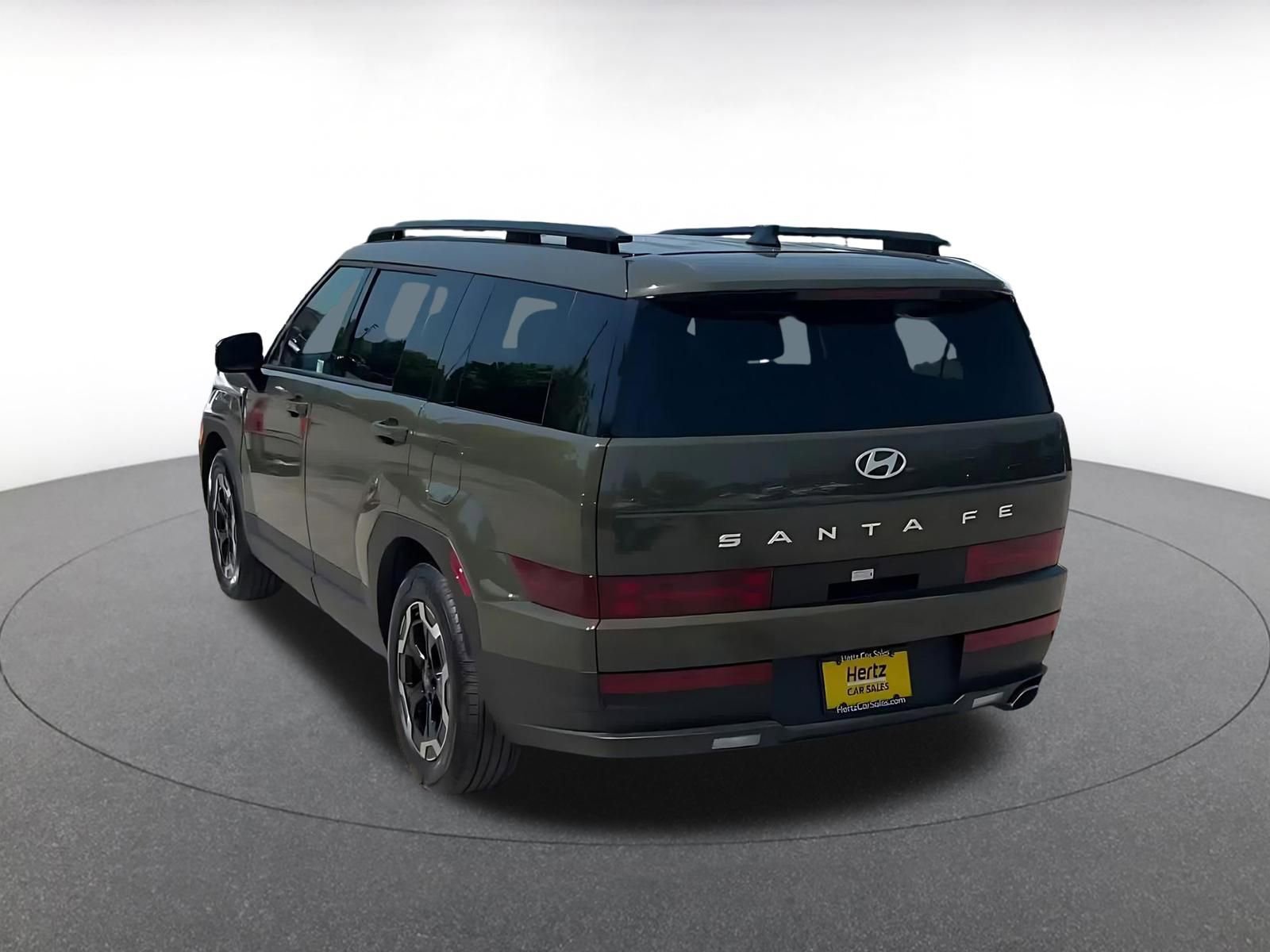Used 2025 Hyundai Santa Fe SEL FWD image 10