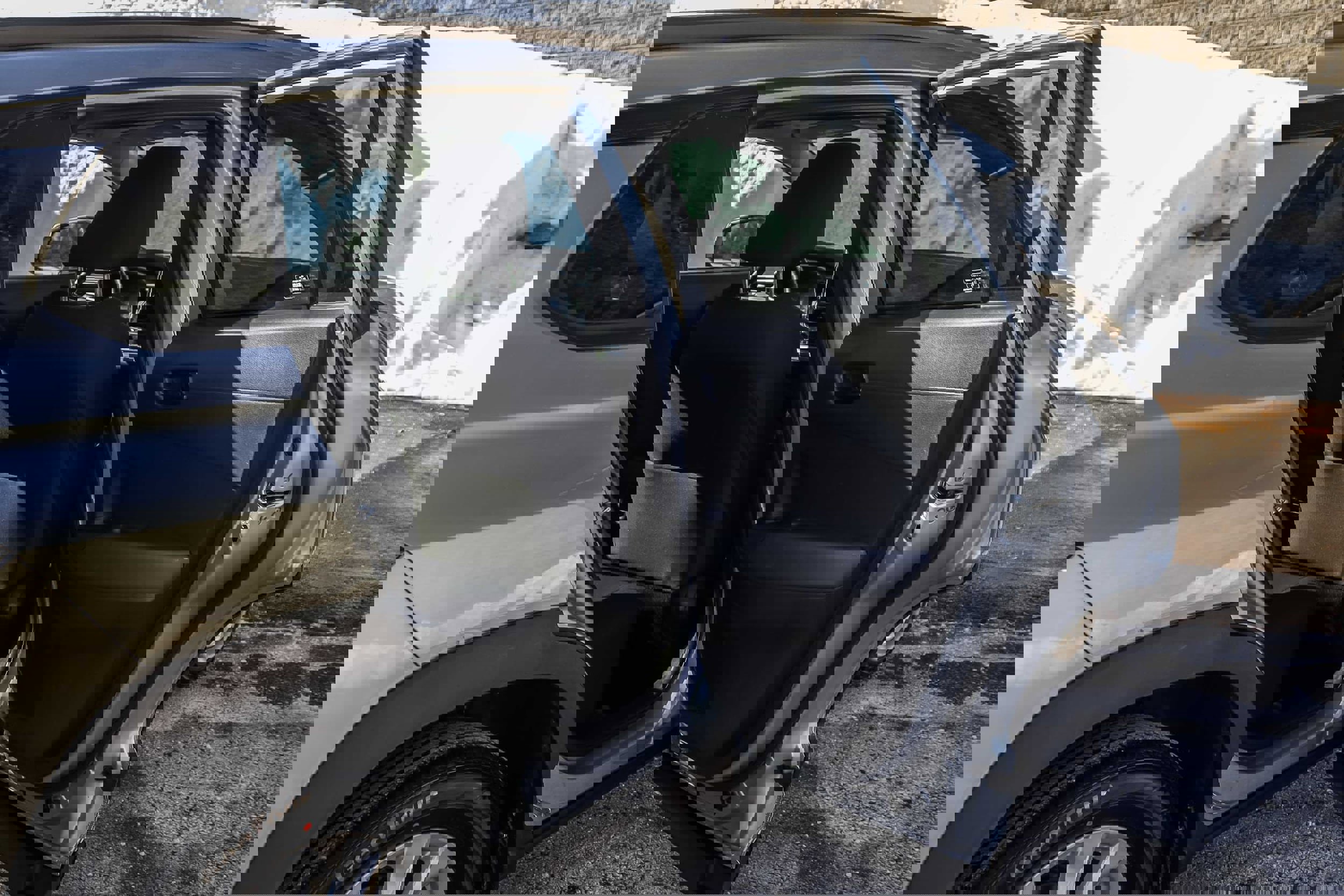 Certified 2023 Toyota Corolla Cross LE w/ Moonroof Package image 17