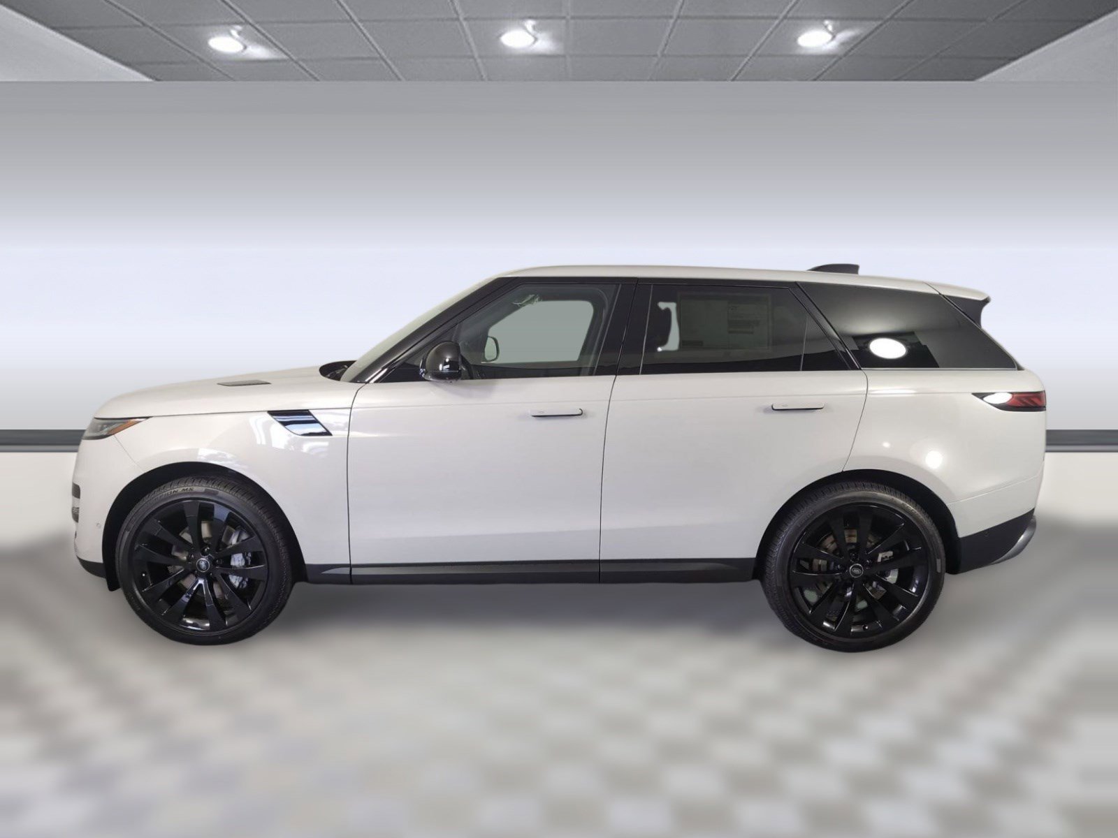 Used 2025 Land Rover Range Rover Sport SE image 2