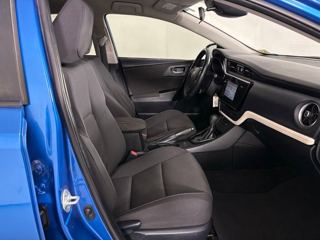 Used 2018 Toyota Corolla iM w/ Carpet Mat Package (TMS) FWD image 39