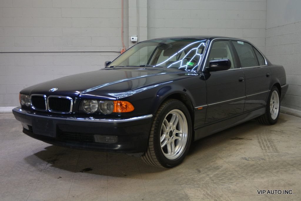 Used 2000 BMW 740iL RWD image 2