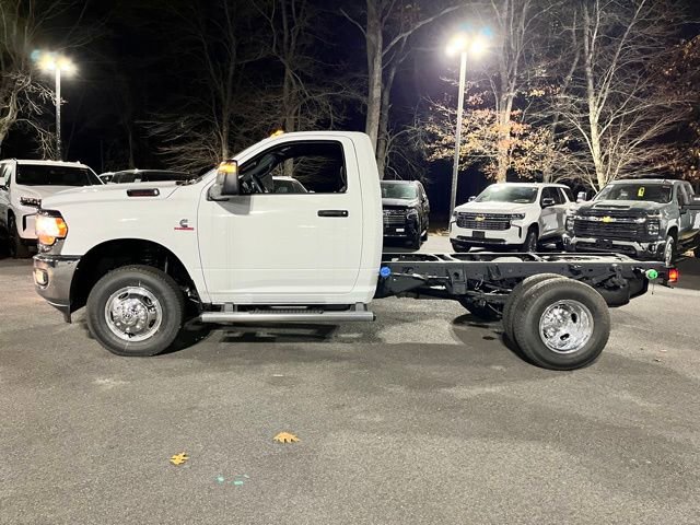New 2024 RAM 3500 Tradesman image 9