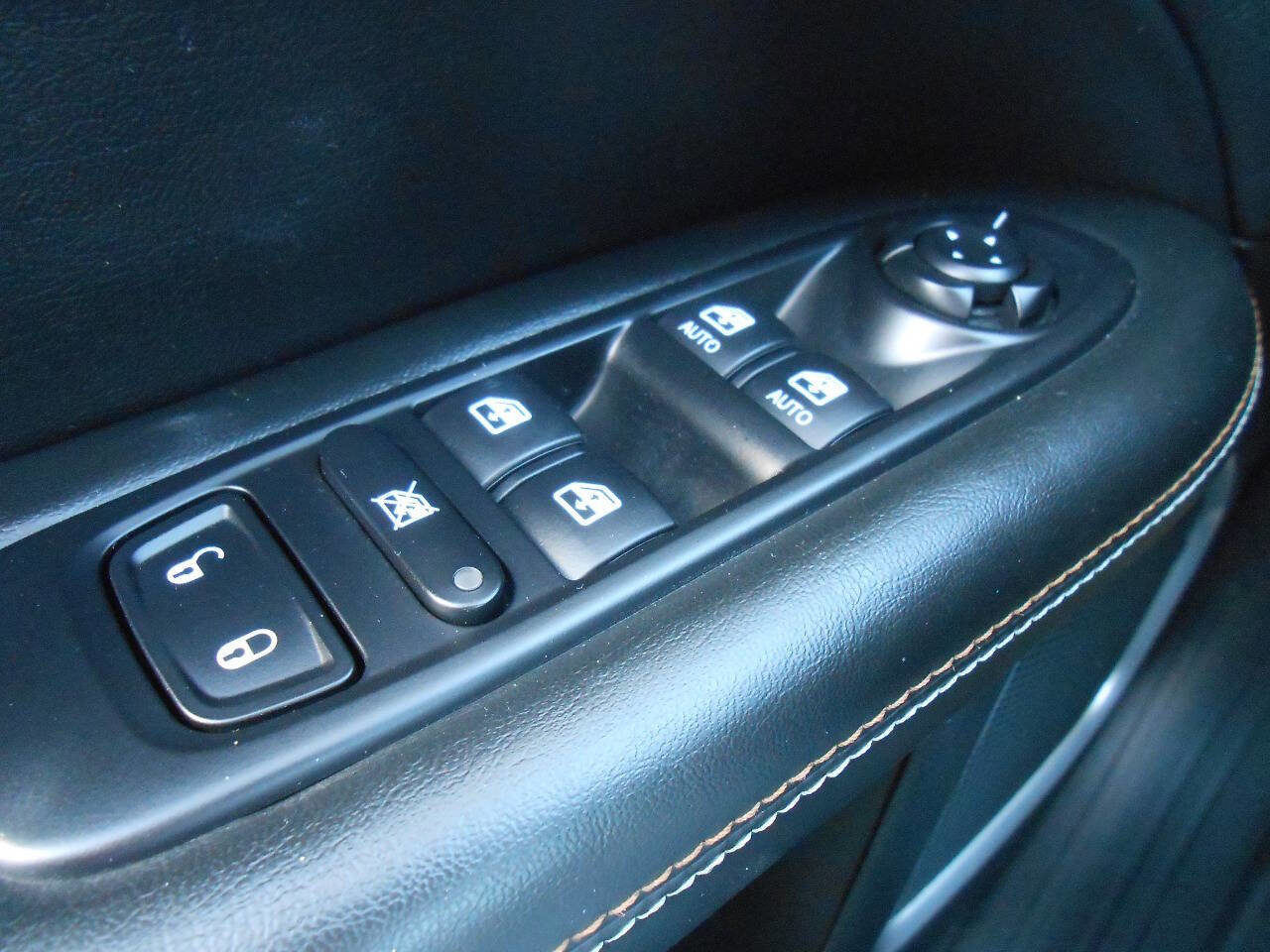 Used 2020 Jeep Compass Sport image 16