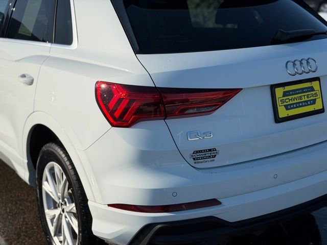 Used 2025 Audi Q3 2.0T Premium image 8