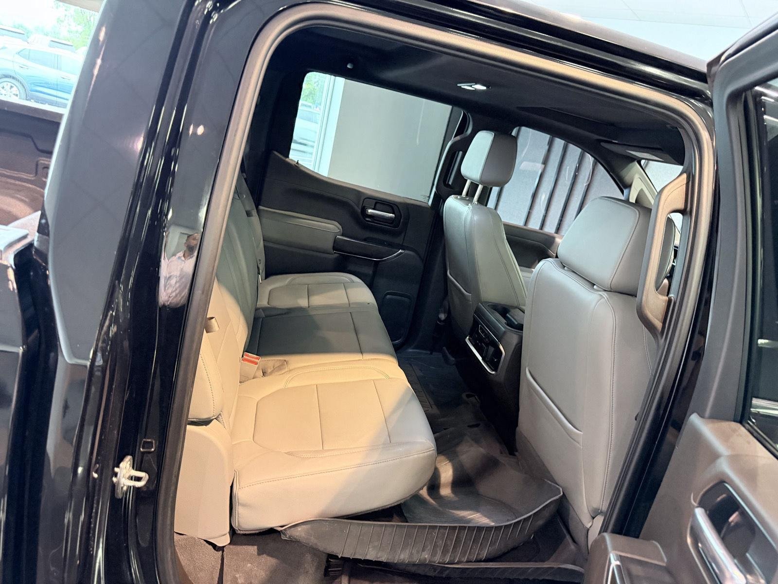 Used 2021 GMC Sierra 1500 SLT w/ SLT Premium Plus Package AWD/4WD image 28