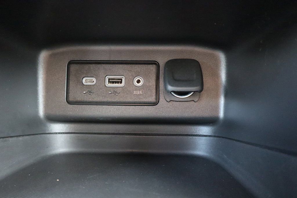 Used 2023 Chevrolet Equinox RS w/ LPO, Floor Liner Package image 13