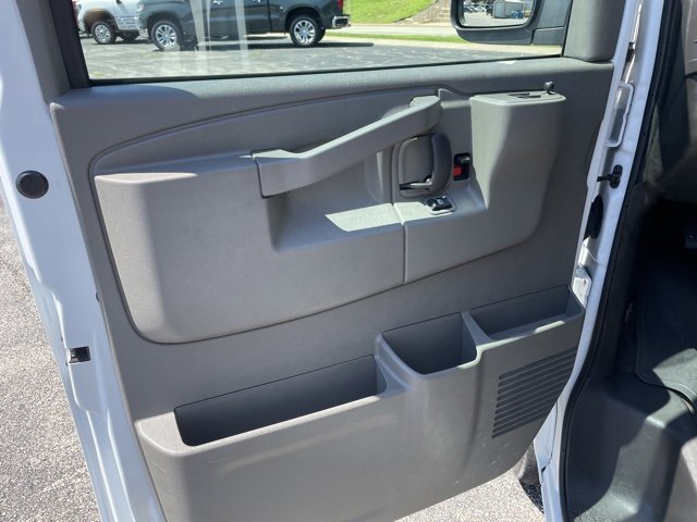 Used 2024 Chevrolet Express 3500 LT w/ LT Preferred Equipment Group image 9