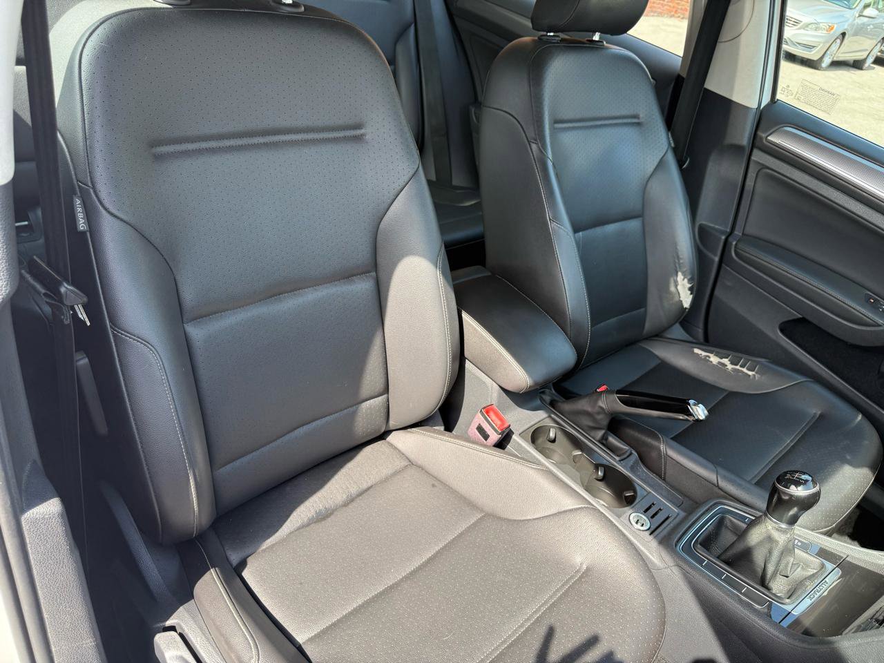 Used 2019 Volkswagen Golf Alltrack S image 9