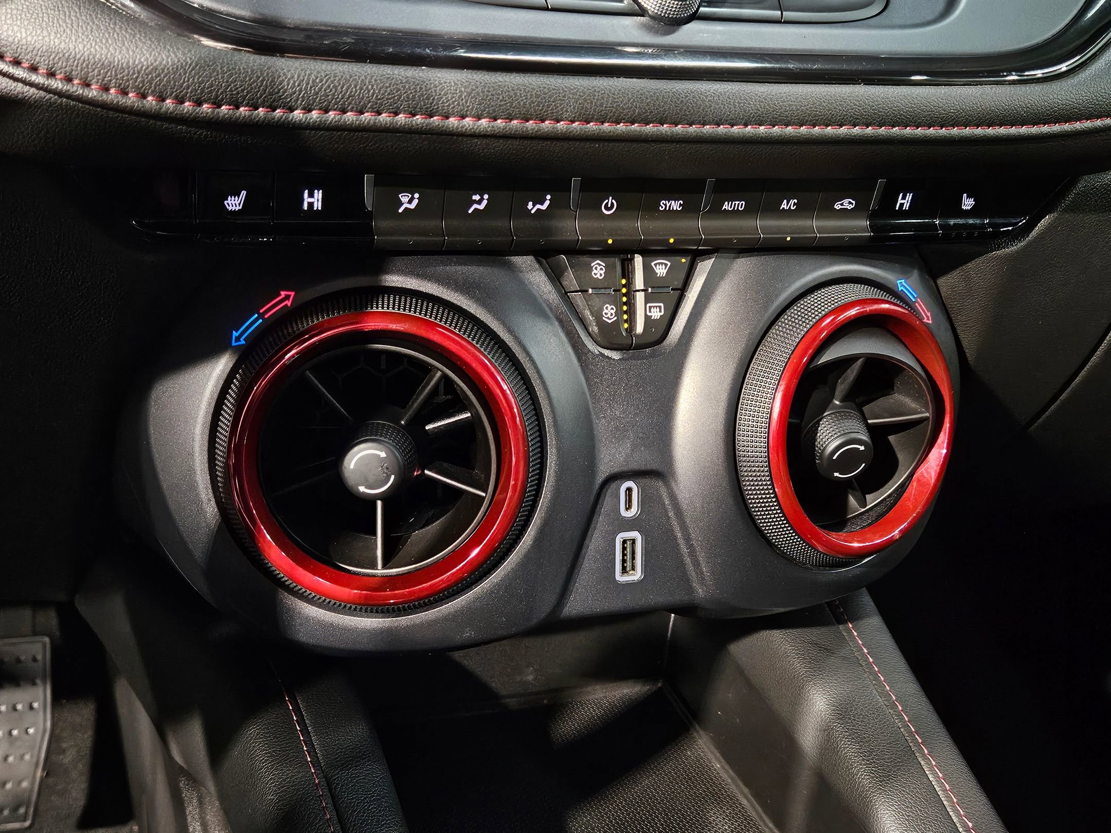 Used 2019 Chevrolet Blazer RS w/ LPO, Sport Package image 31