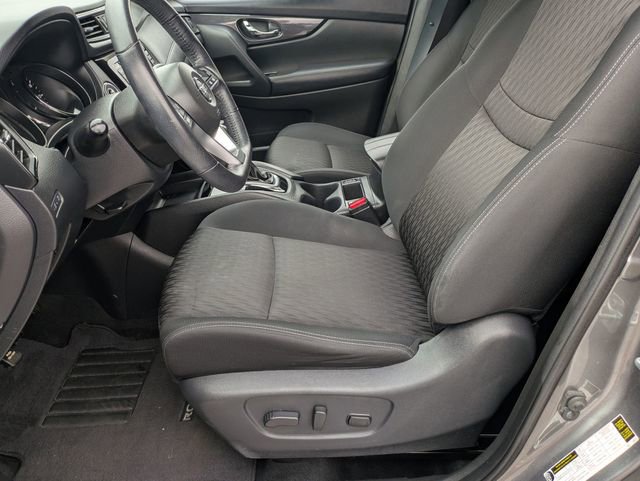 Used 2019 Nissan Rogue SV image 14