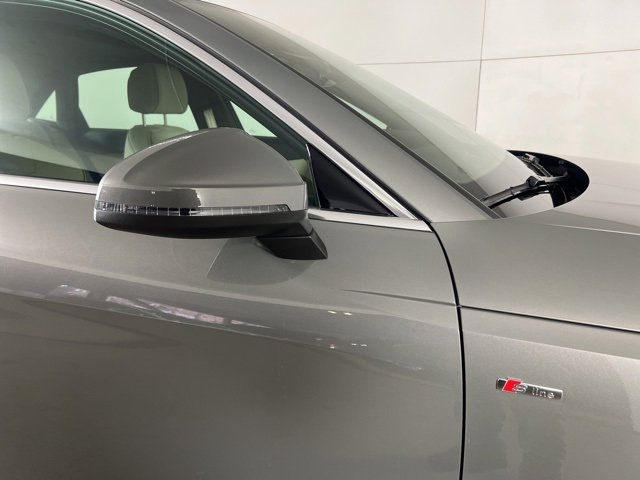 Used 2023 Audi A4 2.0T Premium w/ Convenience Package image 10