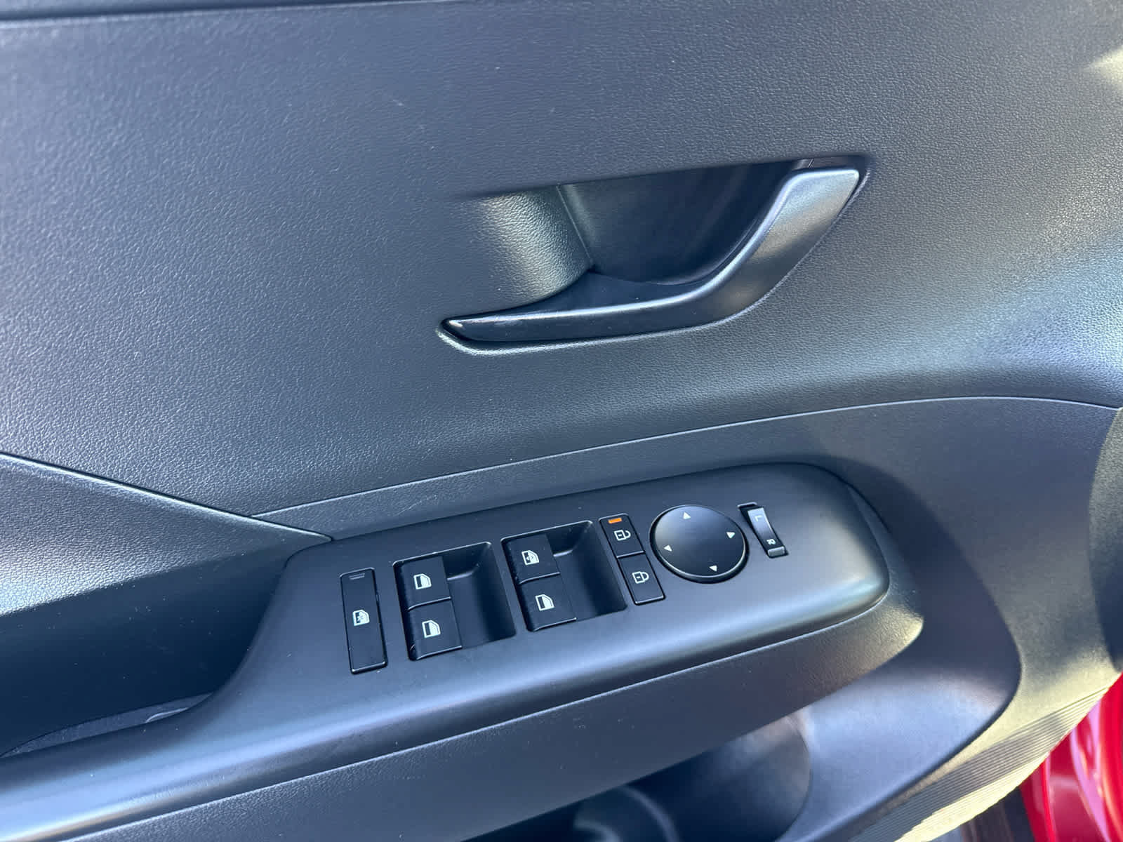 Used 2024 Hyundai Kona SE FWD image 10