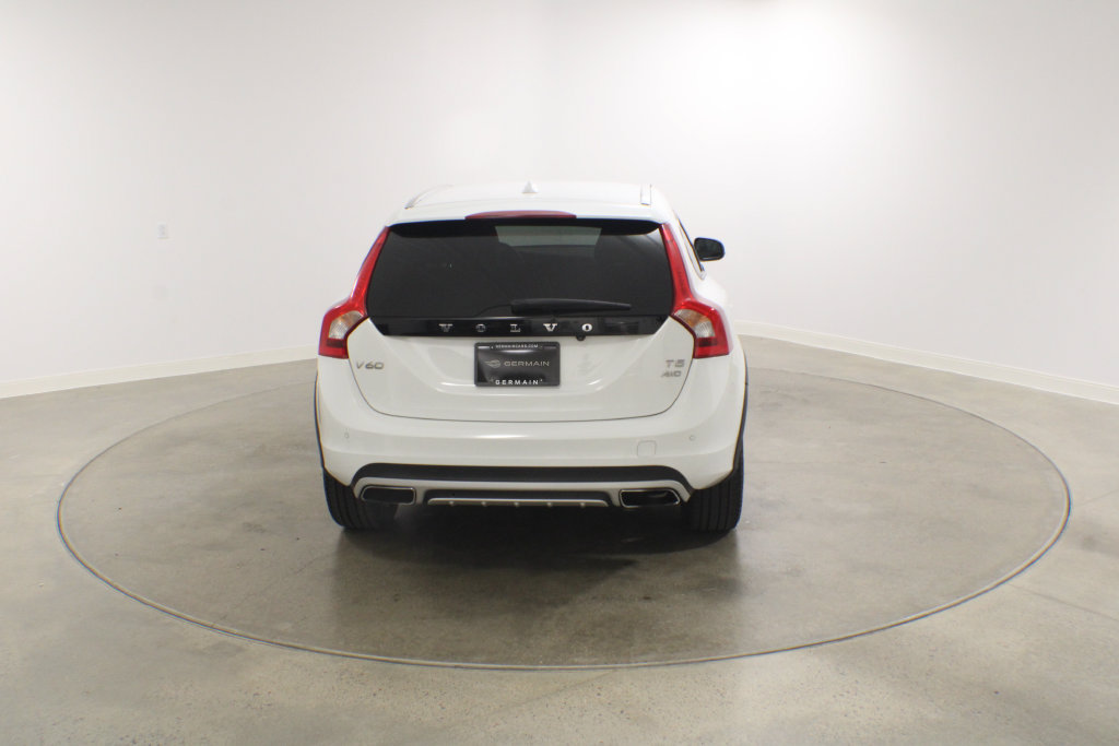 Used 2018 Volvo V60 T5 Cross Country w/ Convenience Package AWD/4WD image 4