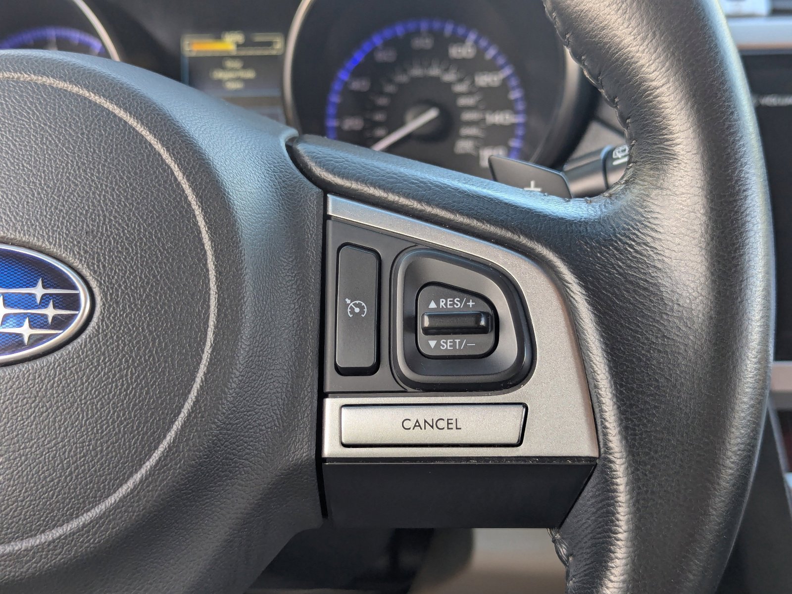 Used 2015 Subaru Outback 3.6R Limited image 25